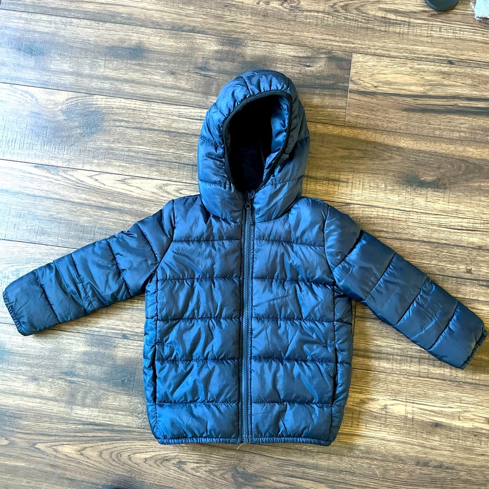 Boy’s 5T navy blue puffer, Children’s Place, excellent condition, winter coat!